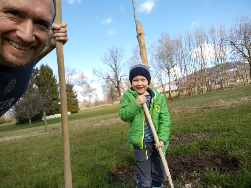 Walnuss Pflanzaktion mit der Jugend